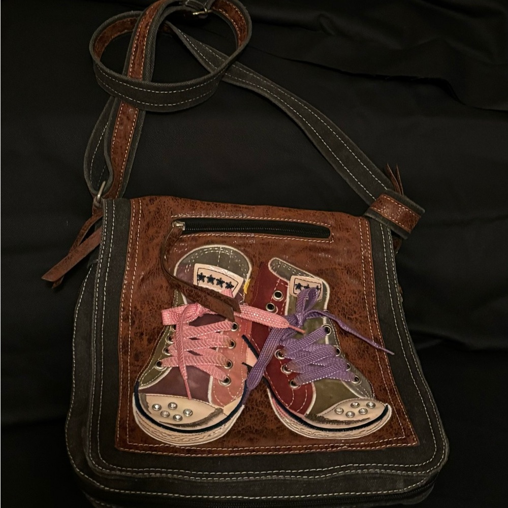 VTG Vintage Style Sneaker Shoes Bag Purse
